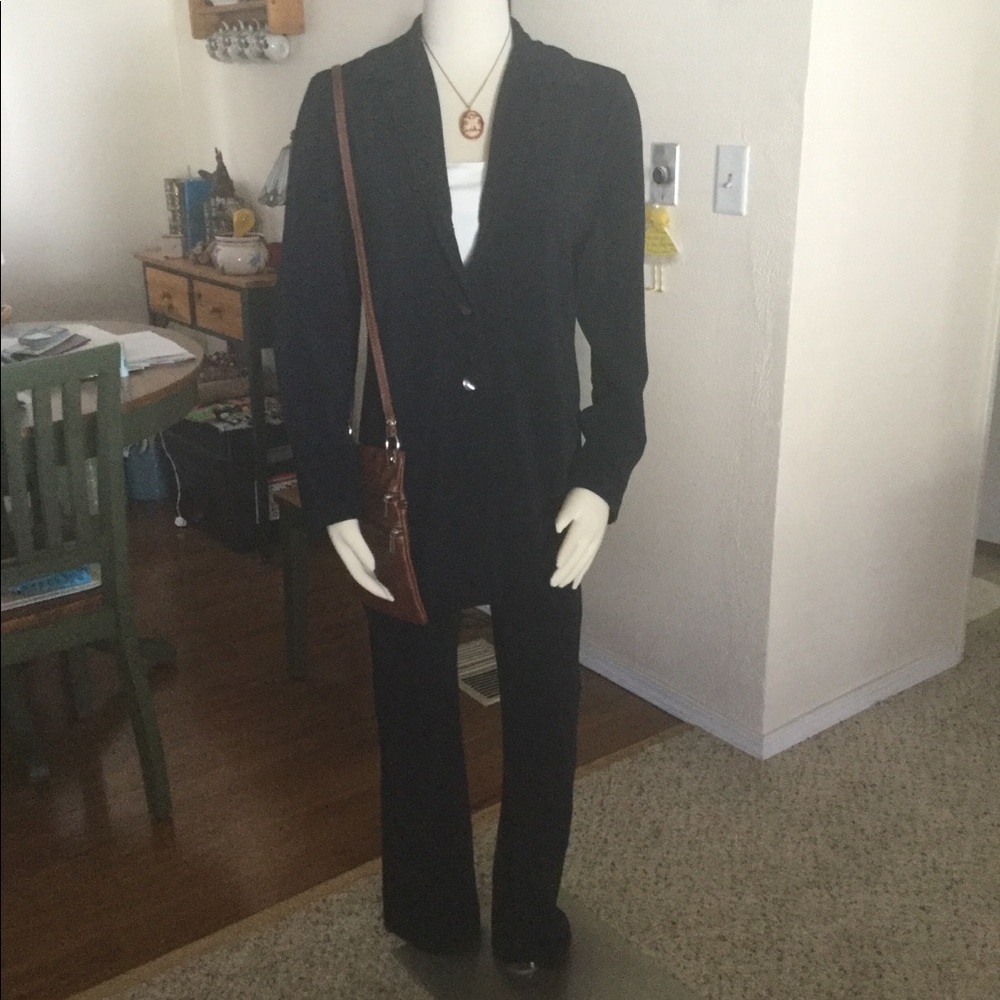 CHICO’S DESIGN NAVY SUIT